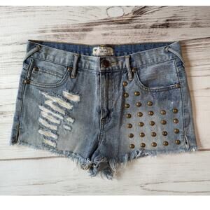 Free People Grommet Distressed Cutoff Denim Shorts sz W 28
